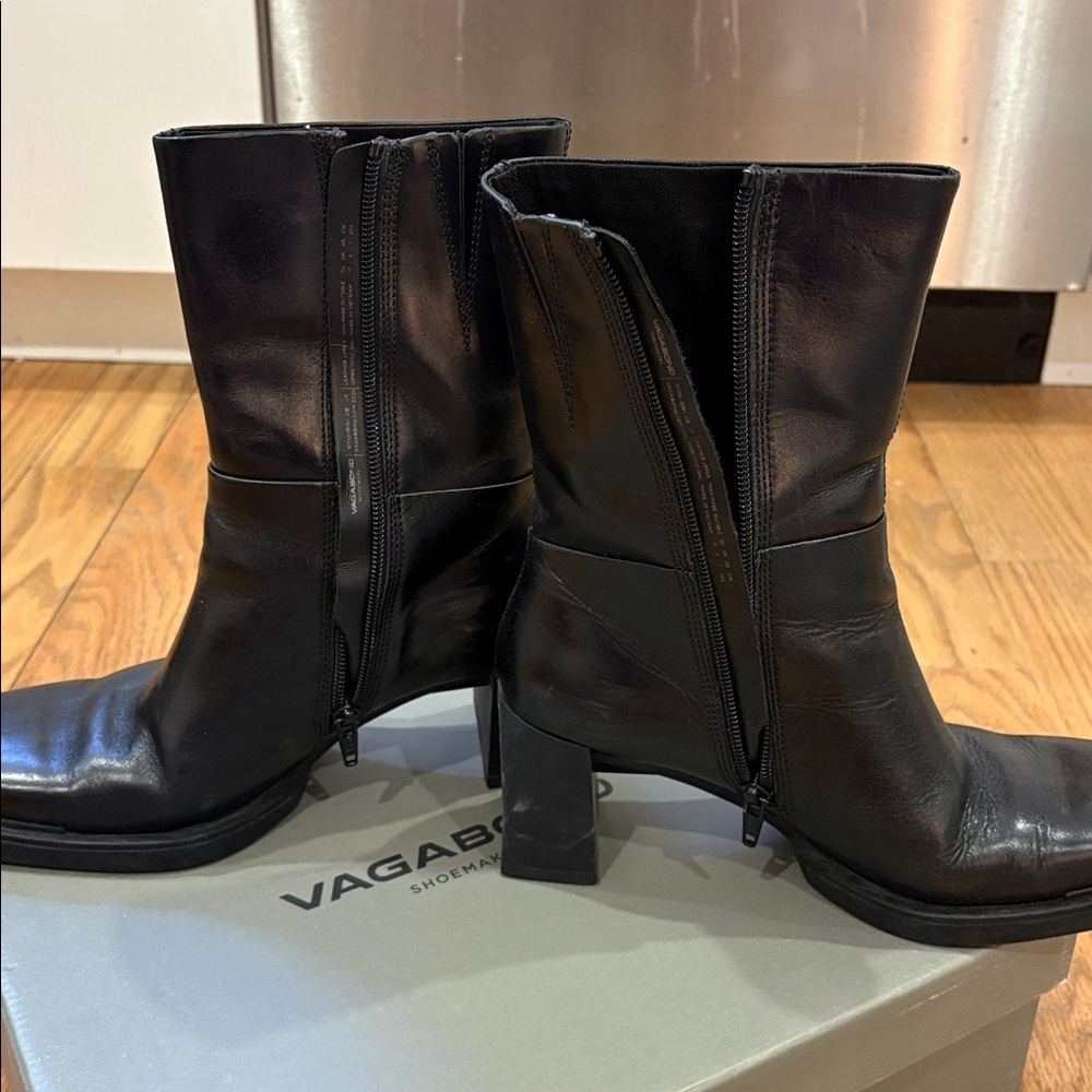 Vagabond Black Leather Women's Boots - Picture 2 of 7